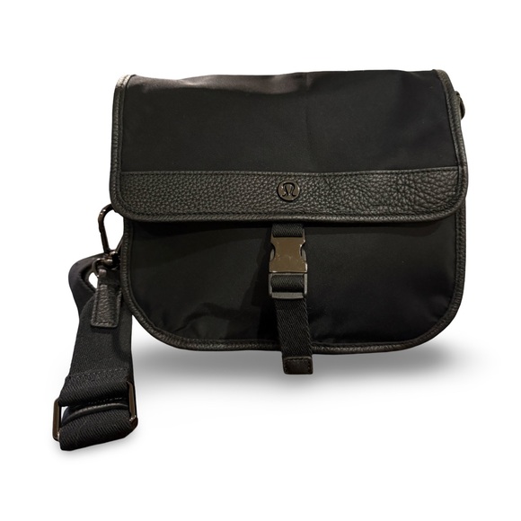 lululemon athletica Handbags - Lululemon Now & Always Crossbody Bag 5L Black Nylon Leather Trim